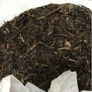 Шен пуэр Bu lang 2010 года блин 357 грамм. Photo 3